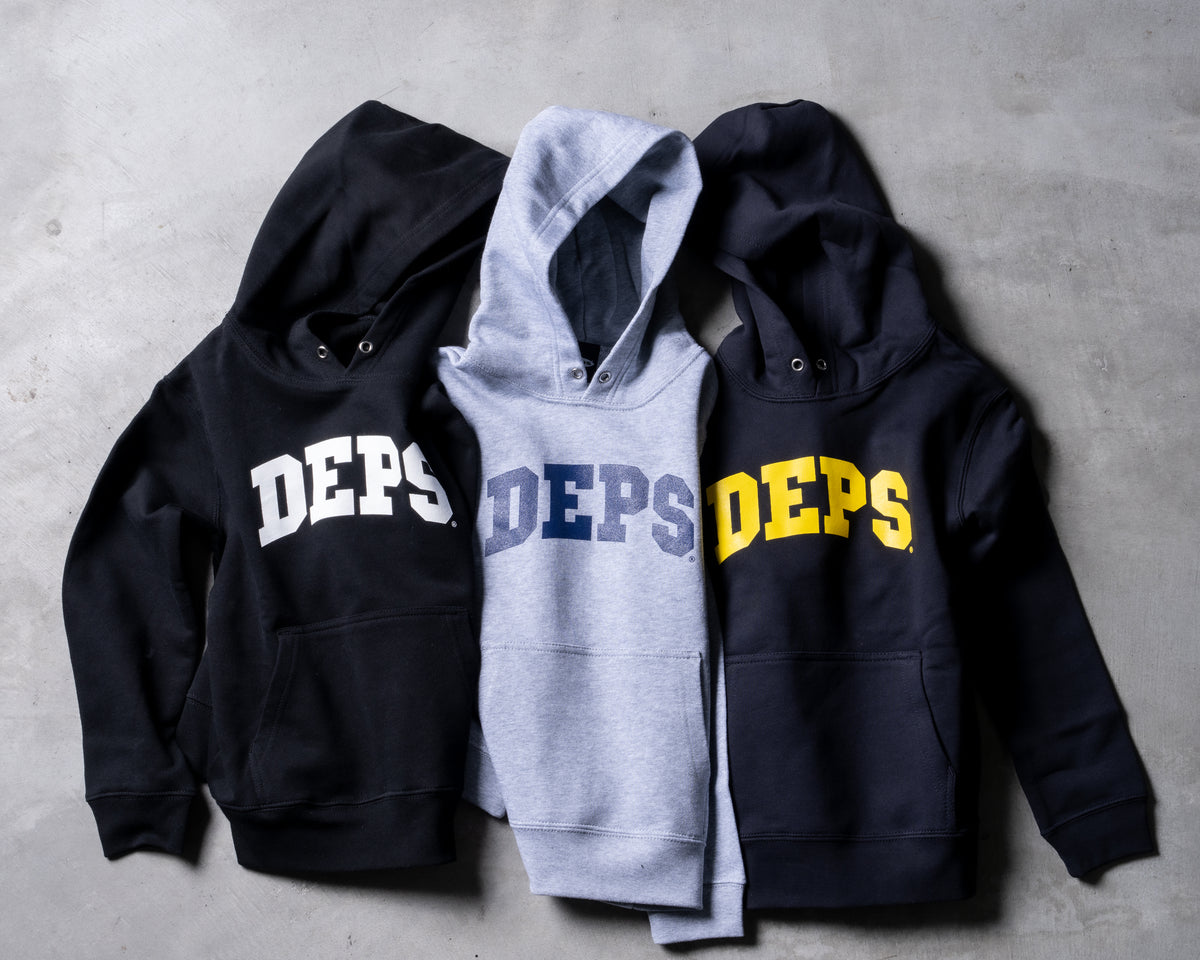 deps ARCH LOGO KIDZ HOODIE【NAVY】 – DEPS online