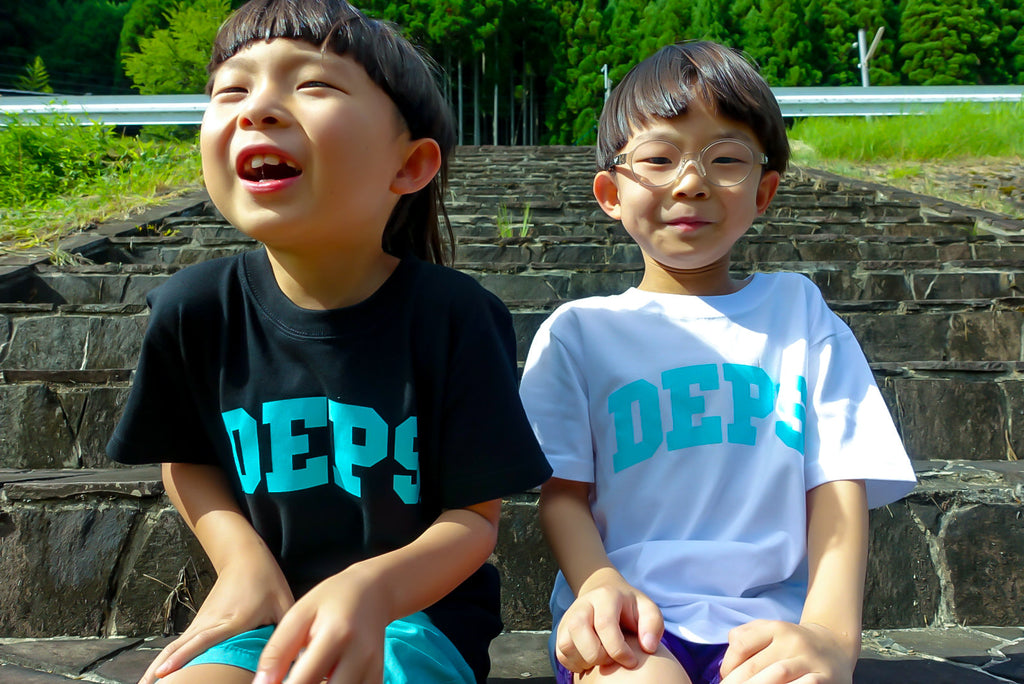 バスマニア ドロップアーチロゴ スウェット ネイビー XL deps DRT deps ARCH LOGO S/S SWEAT & SWEAT SHORTS – DEPS online