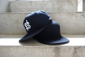 deps スナップバックキャップ 黒 deps BASEBALL LOGO CAP – DEPS online